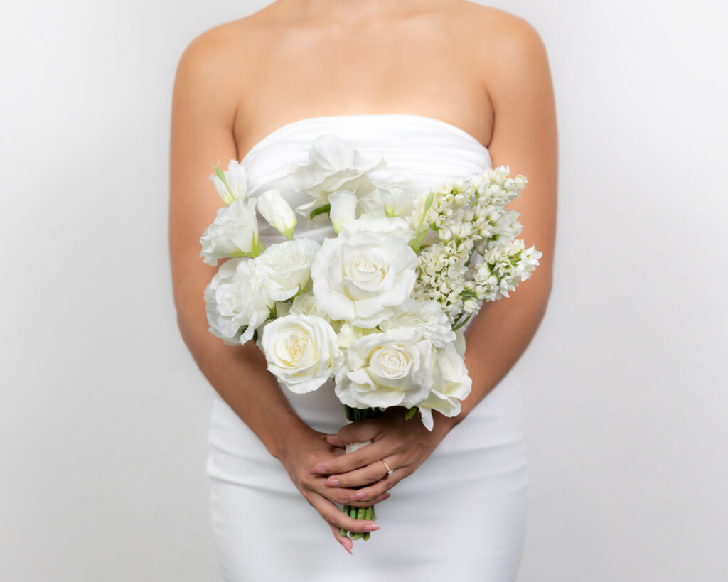 Bride bouquet with white flowers modern wedding artificial flowers in Cancun and Riviera Maya